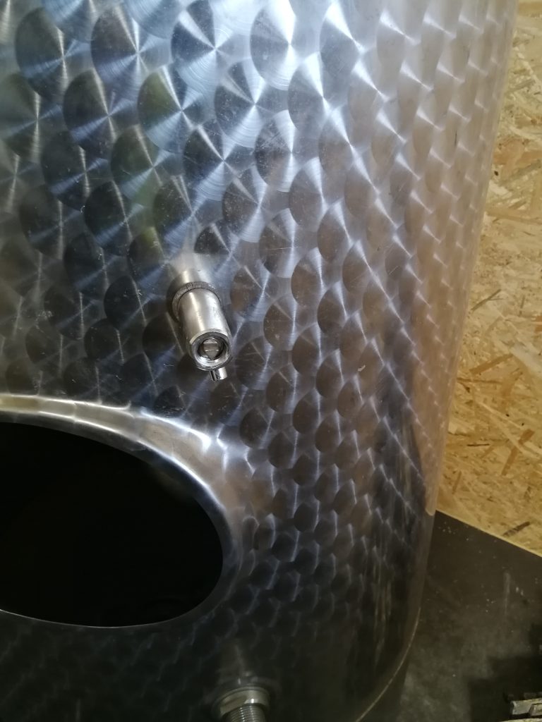 Neu auf Lager – Handel mit Maschinen und Tanks der Lebensmittel- und